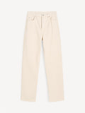 Chicago jeans i kremfarget denim, mellomhøyt liv, rette ben og klassisk fem-lomme design.