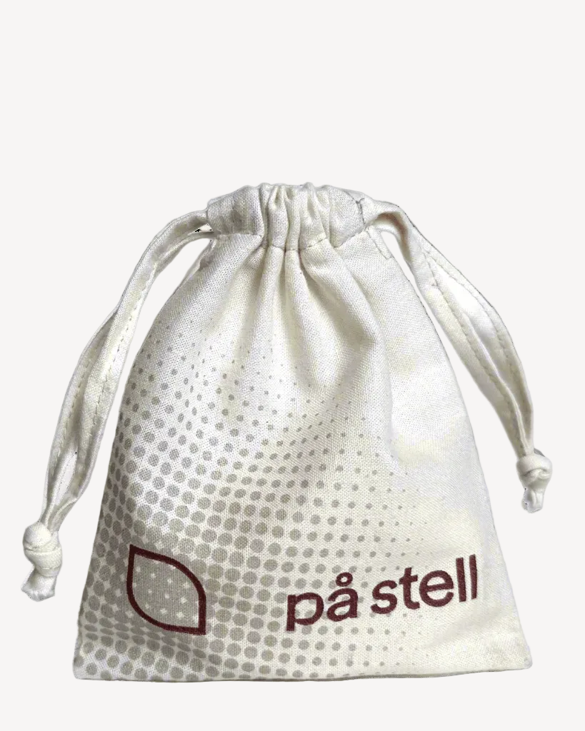 På Stell Sitronsåpe i pose, en naturlig og effektiv såpe laget av naturlige oljer fra sitron, raps, solsikke og kokos.