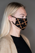 SAFRO munnbind fra By Malene Birger i fargene sort og brun, laget i viskose med Signature Flower-print.